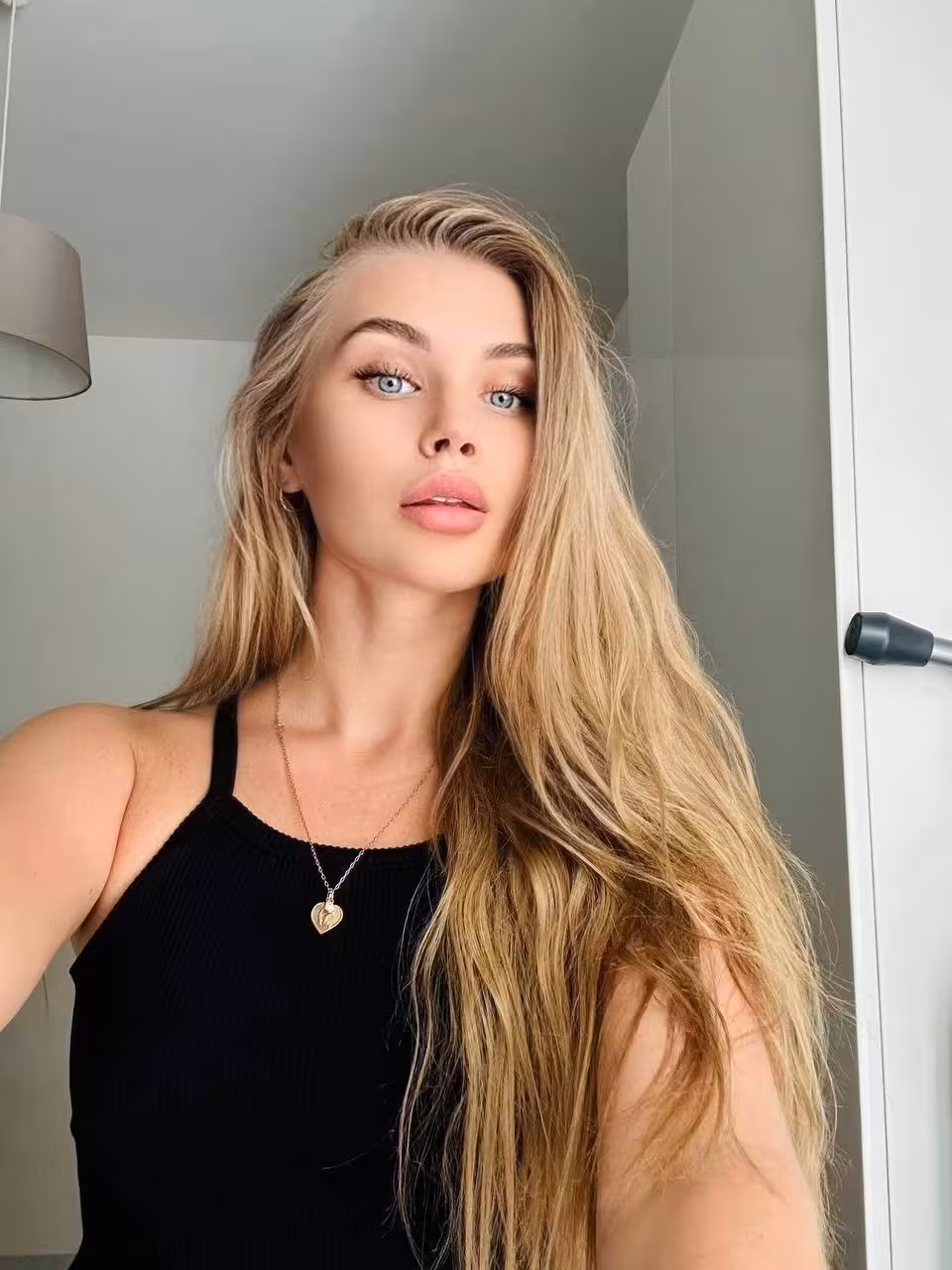 Browse Lady's Information