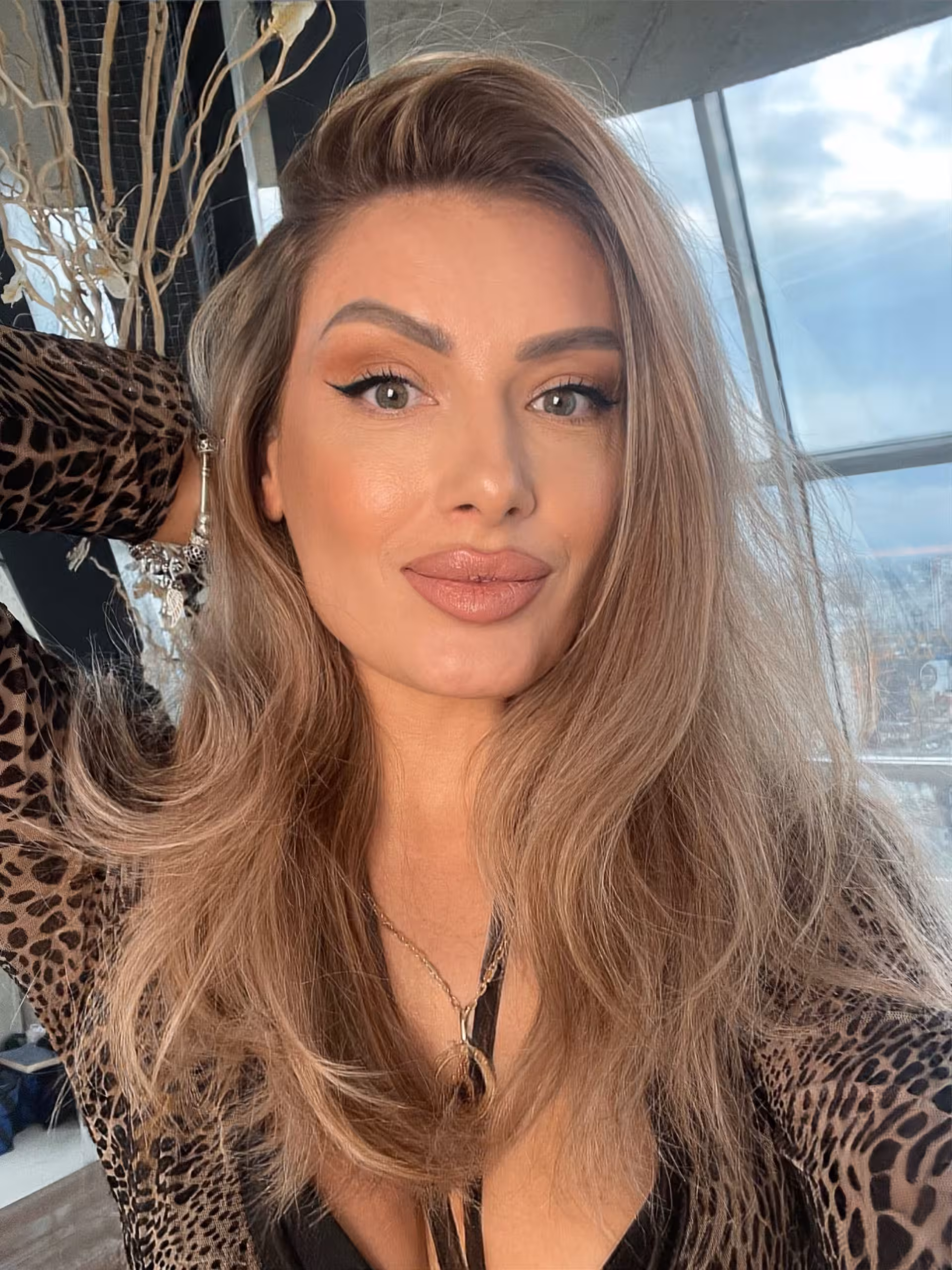 Understand Her Better