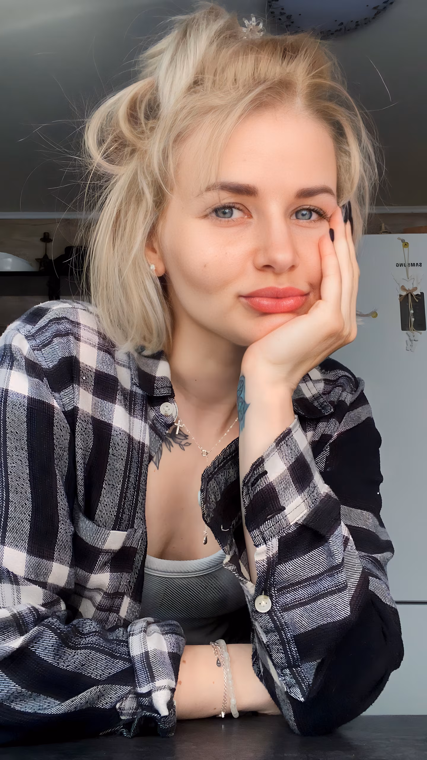 Browse Lady's Information