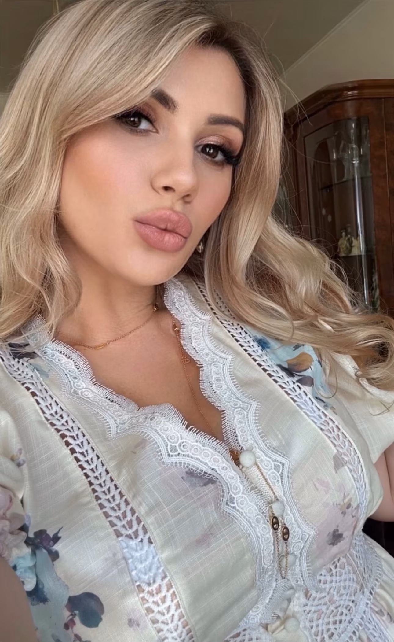 Browse Lady's Information