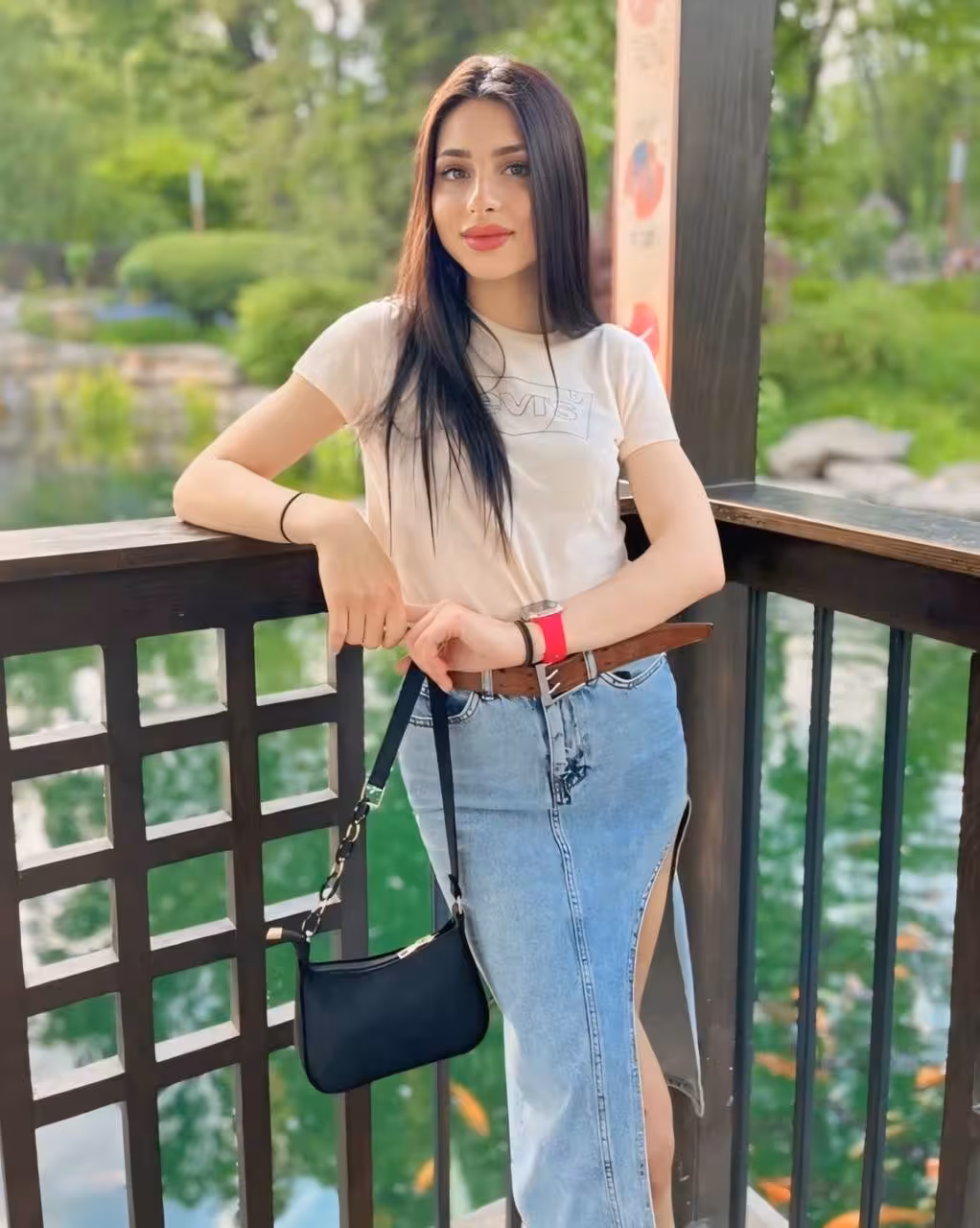 Browse Lady's Information