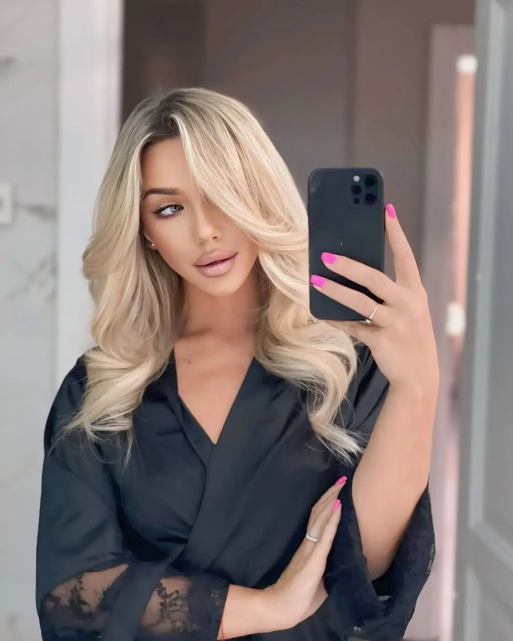 Access Woman's Details