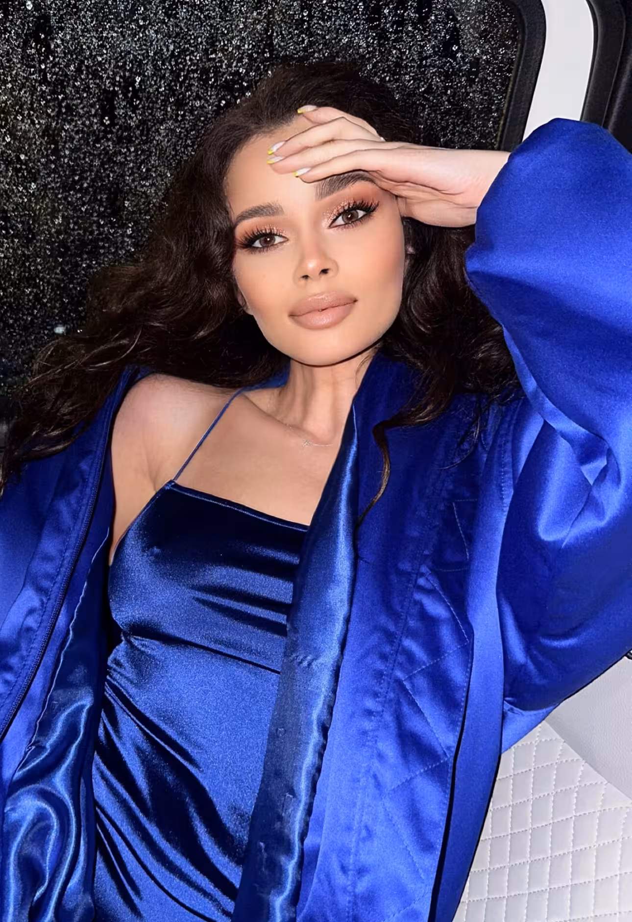 Access Woman's Details