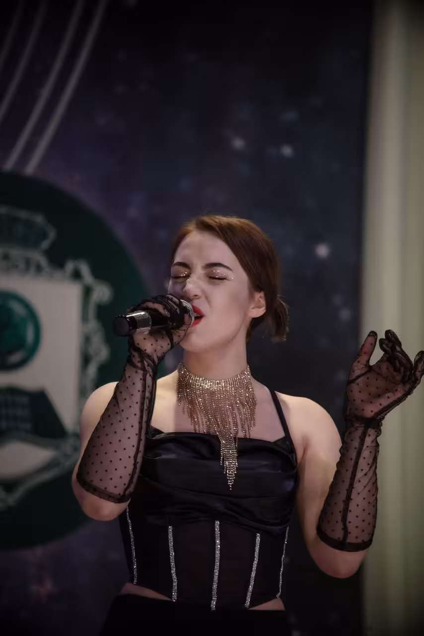 Access Woman's Details