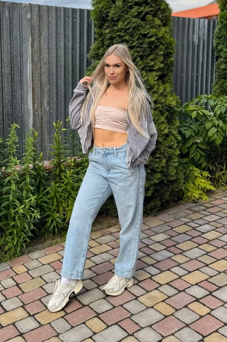 Browse Lady's Information