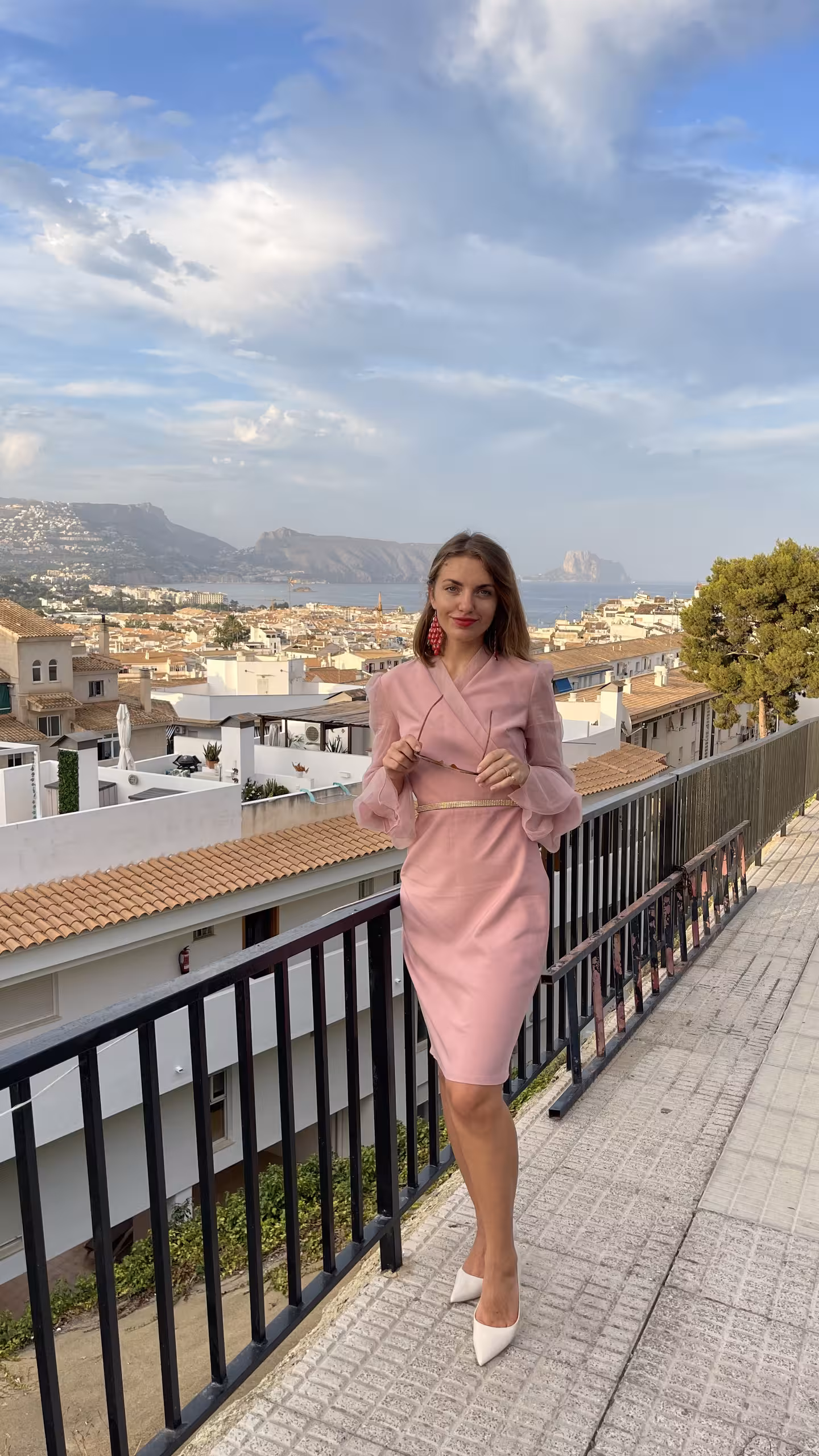 Access Woman's Details