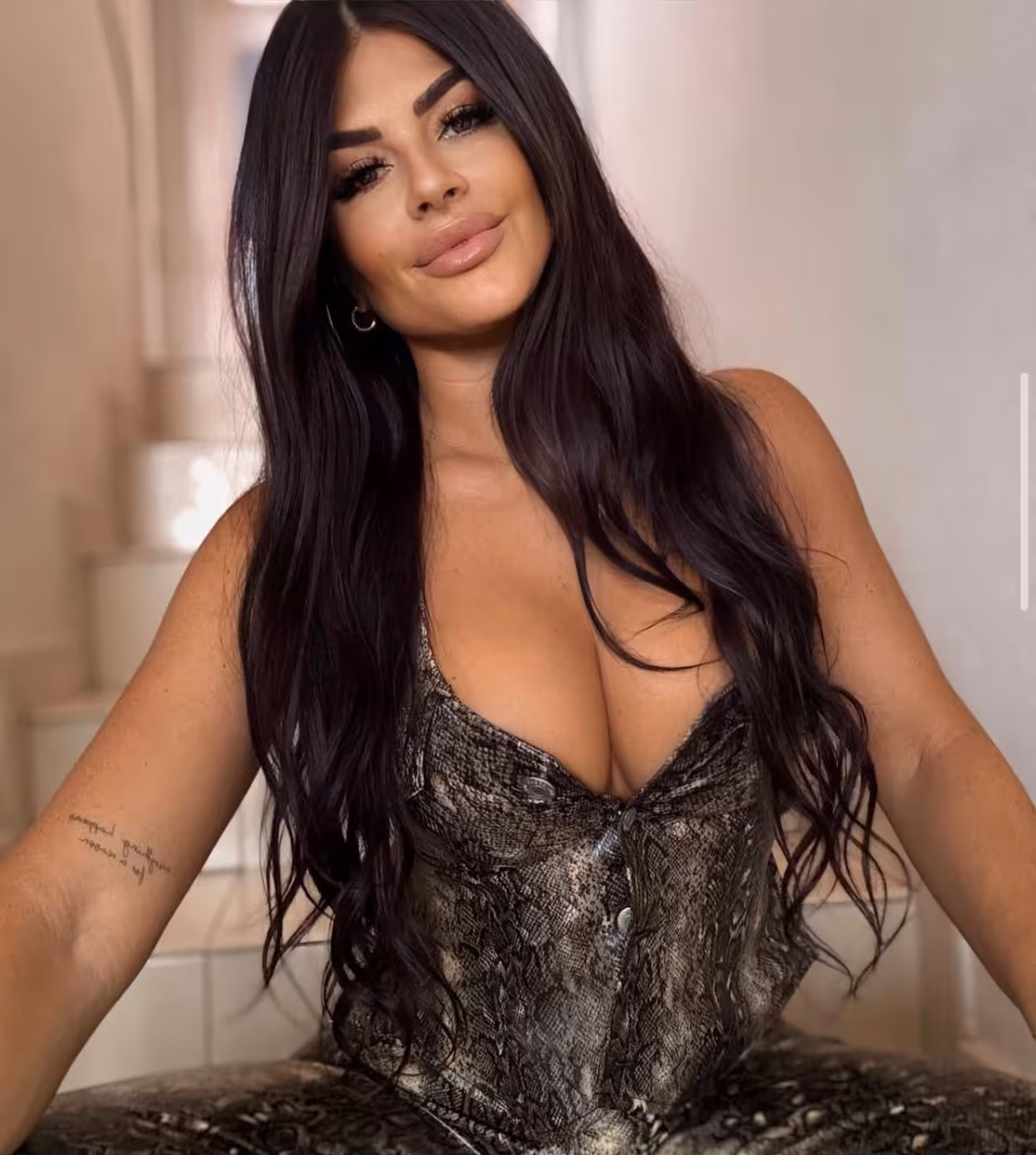 Access Woman's Details