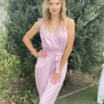 Nataliia dating women taller than you