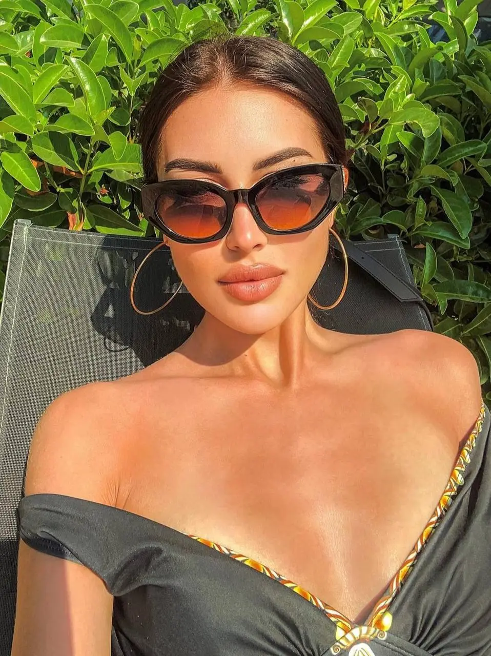 Access Woman's Details