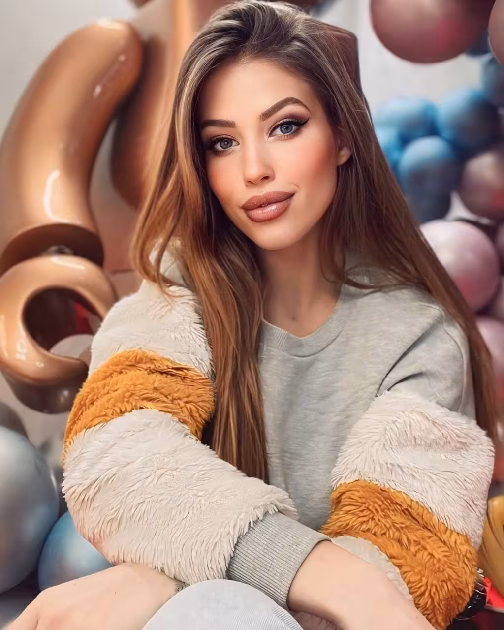 Access Woman's Details