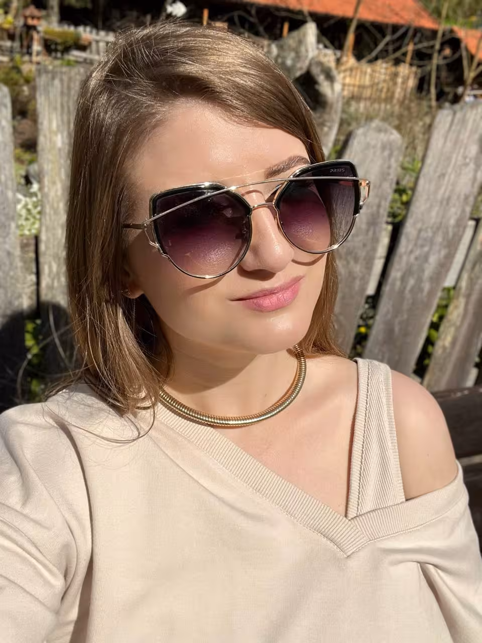 Access Woman's Details