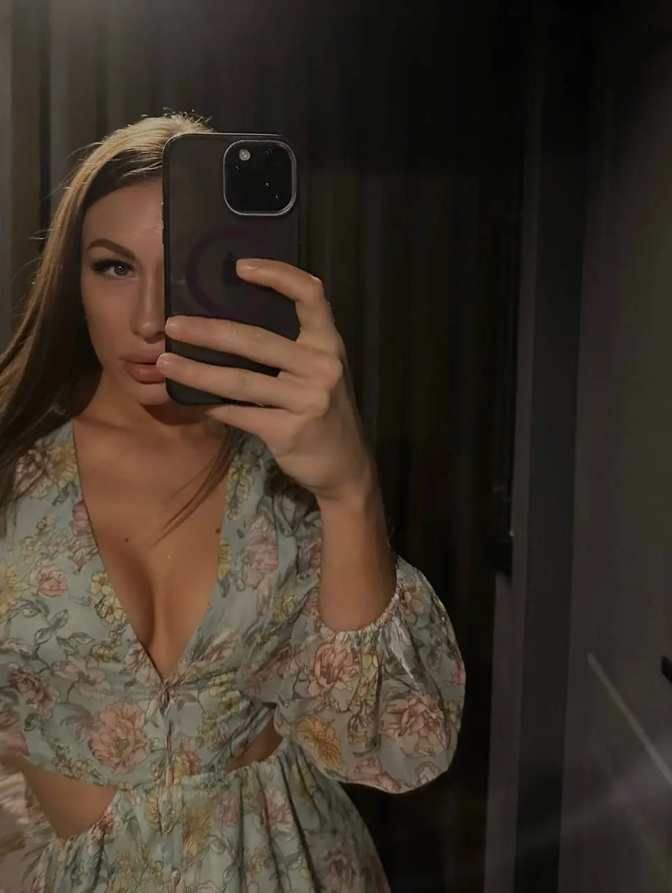 Access Woman's Details