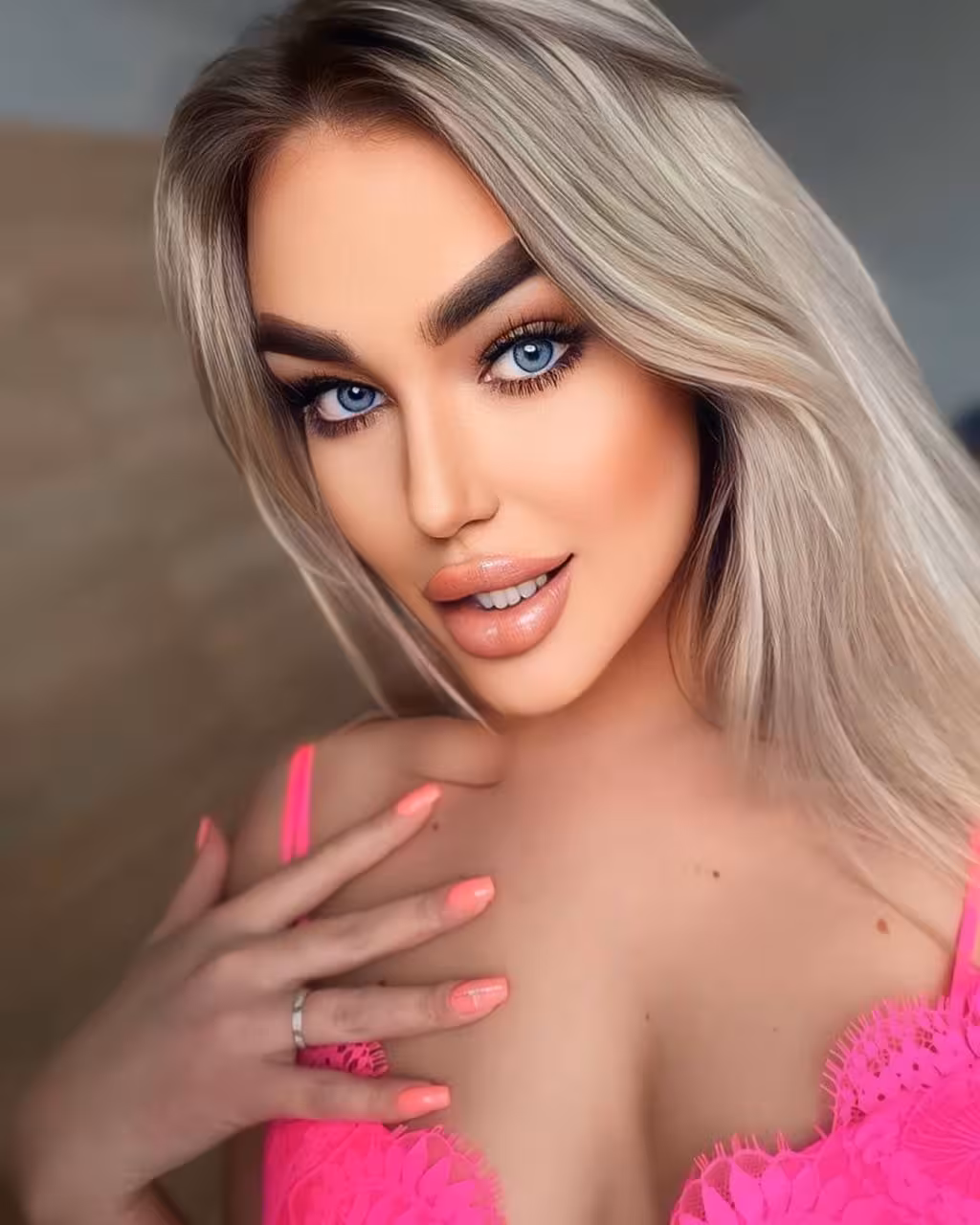 Access Woman's Details