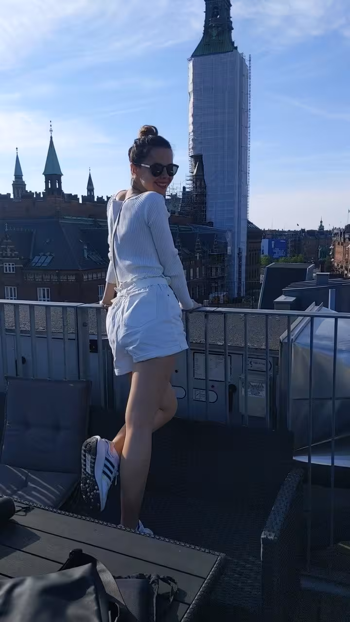 Understand Her Better