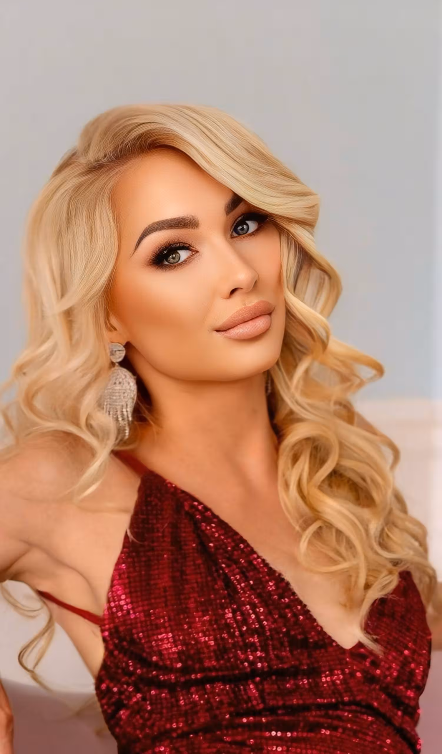 Access Woman's Details